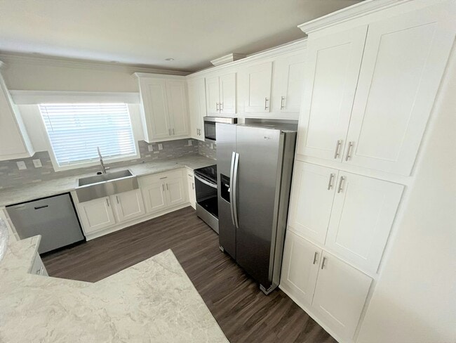 Building Photo - 5397 Bahia Wy