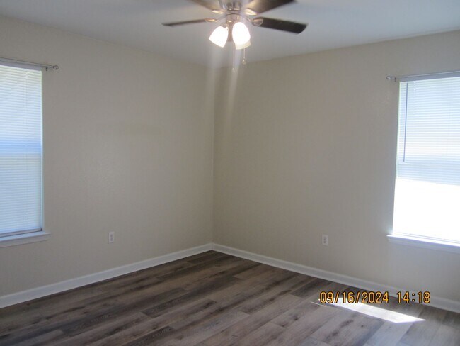 Building Photo - 3BR/2BA Single Family Home in Gulfport.  R...