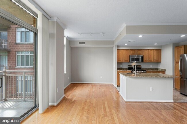 Building Photo - 4480 Market Commons Dr