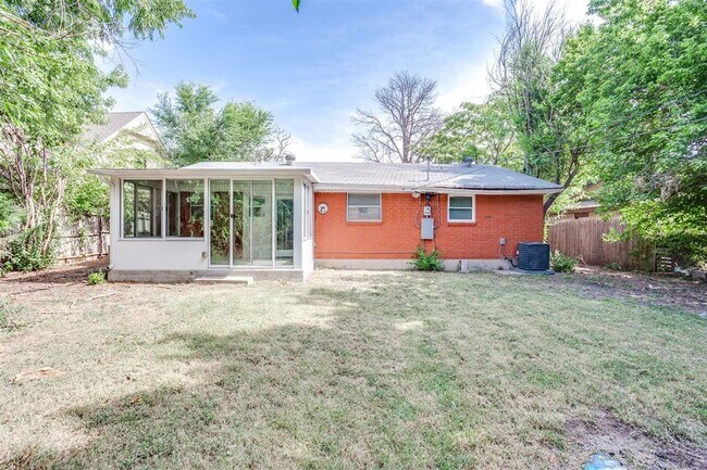 Building Photo - 2908 SW 62nd St