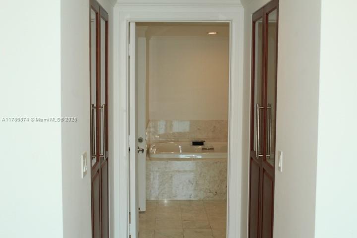 Building Photo - 1331 Brickell Bay Dr