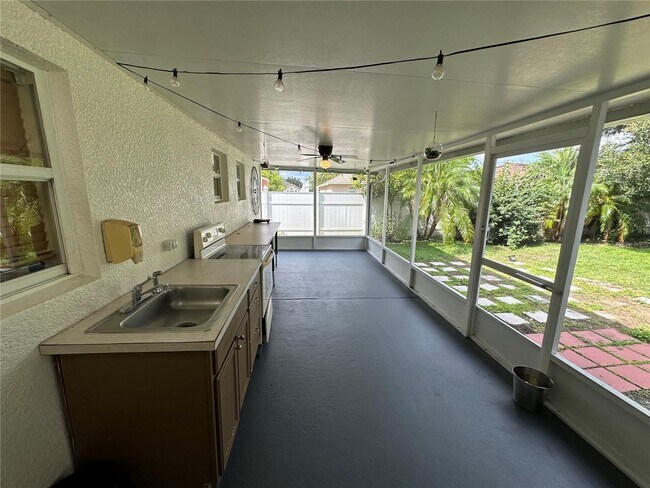 Building Photo - 5313 Sunset Canyon Dr