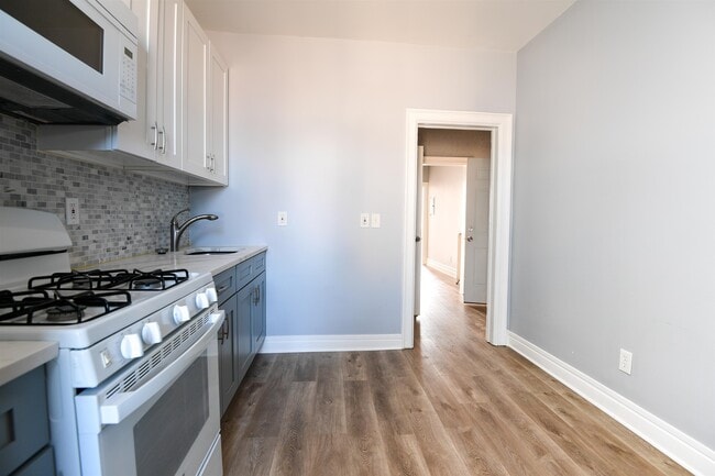 Building Photo - 153 Sterling Ave