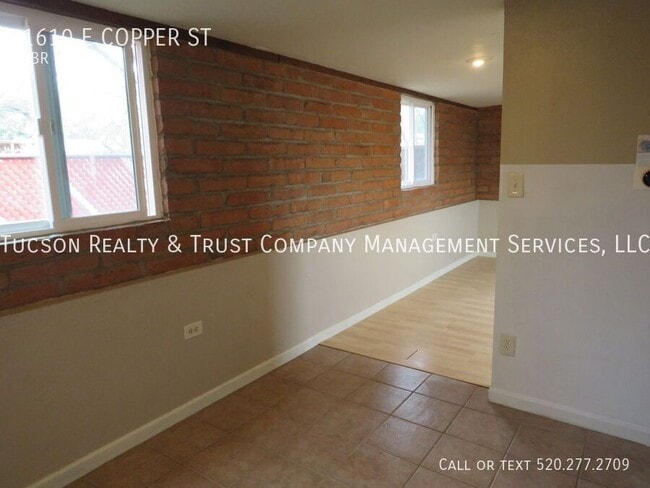 Building Photo - 1610 E Copper St