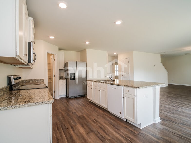 Building Photo - 1010 Jt Westfield Dr