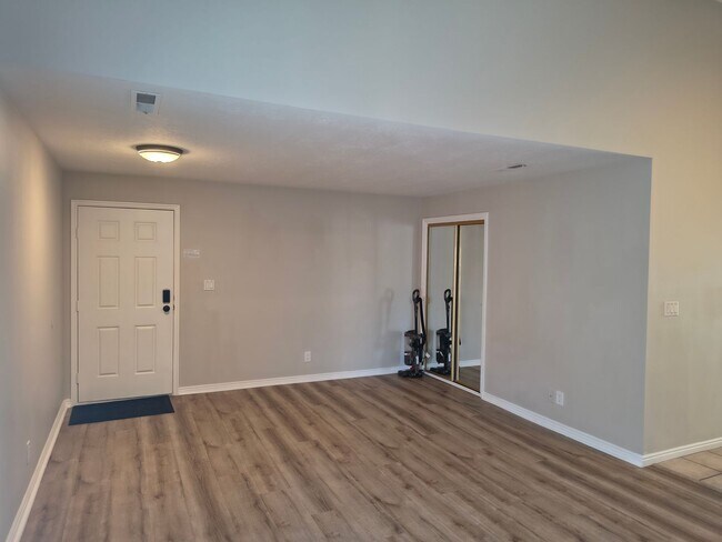 Building Photo - Sports Village - 2 Br + Play Loft, 2 Bath