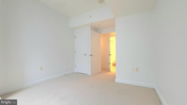 Building Photo - 2451 Midtown Ave