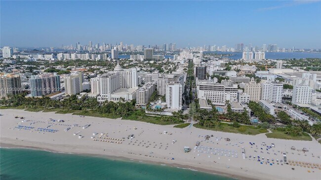 Building Photo - 100 Lincoln Rd