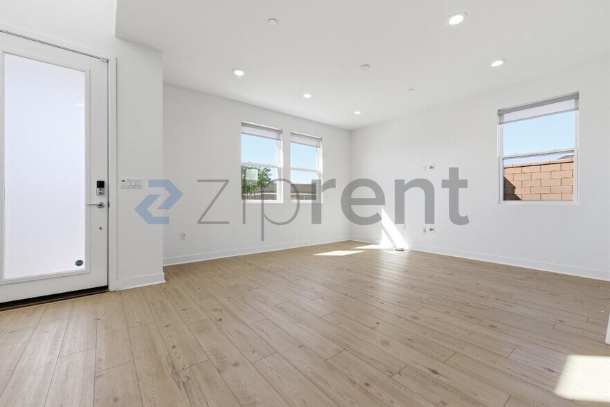 Building Photo - 75249 Buckley Dr