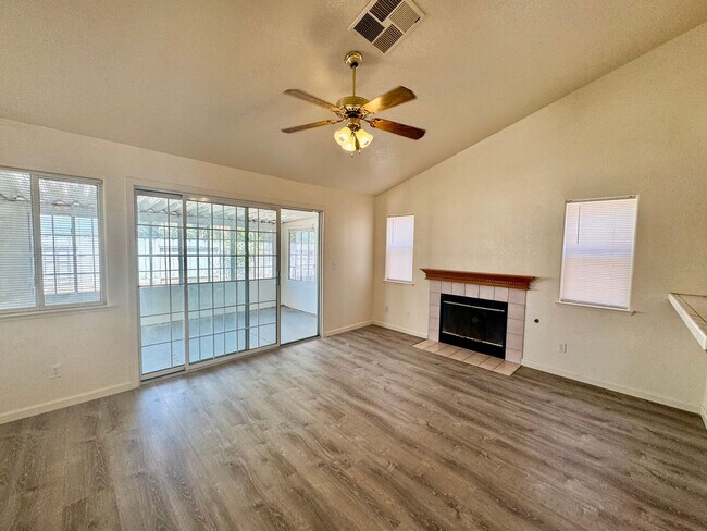 Building Photo - REDUCED!  4 Bedroom, 2 Bath Home with NEWER UDGRADES