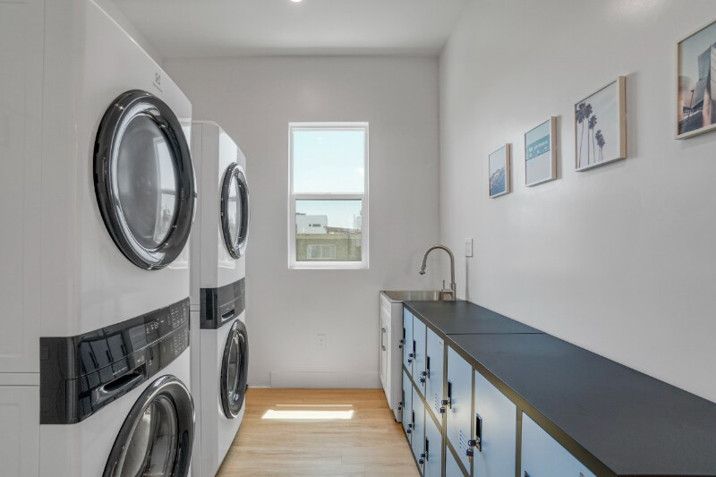 Building Photo - 4800-4802 S Slauson Ave