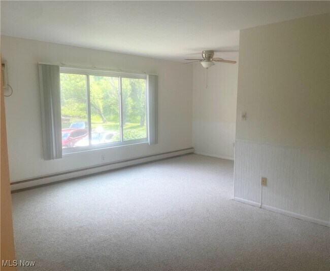 Building Photo - 355 Solon Rd