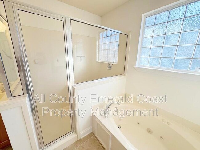 Building Photo - 4403 Sonoma Cir