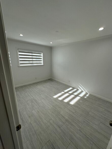 Building Photo - 2666 N Frederic St