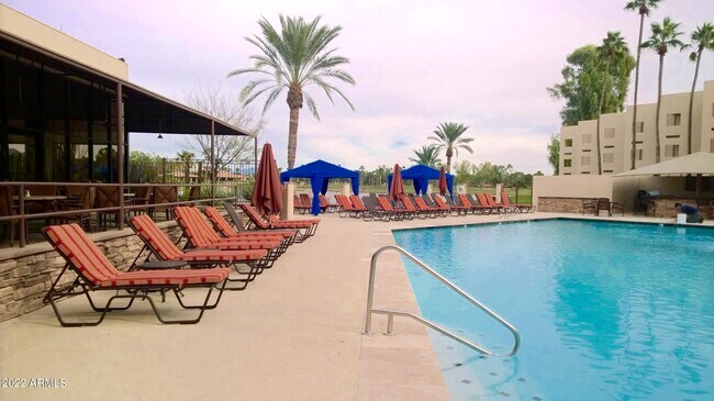 Building Photo - 7401 N Scottsdale Rd