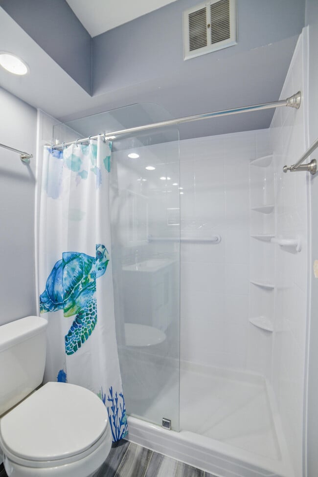 Building Photo - 112 Doolen Ct