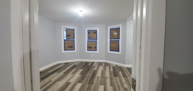 Building Photo - 47 Winter Ave