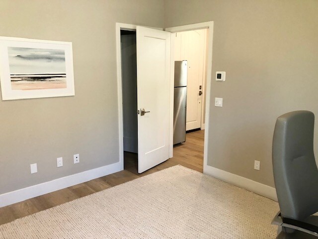 Building Photo - 6690 Spartina Ct