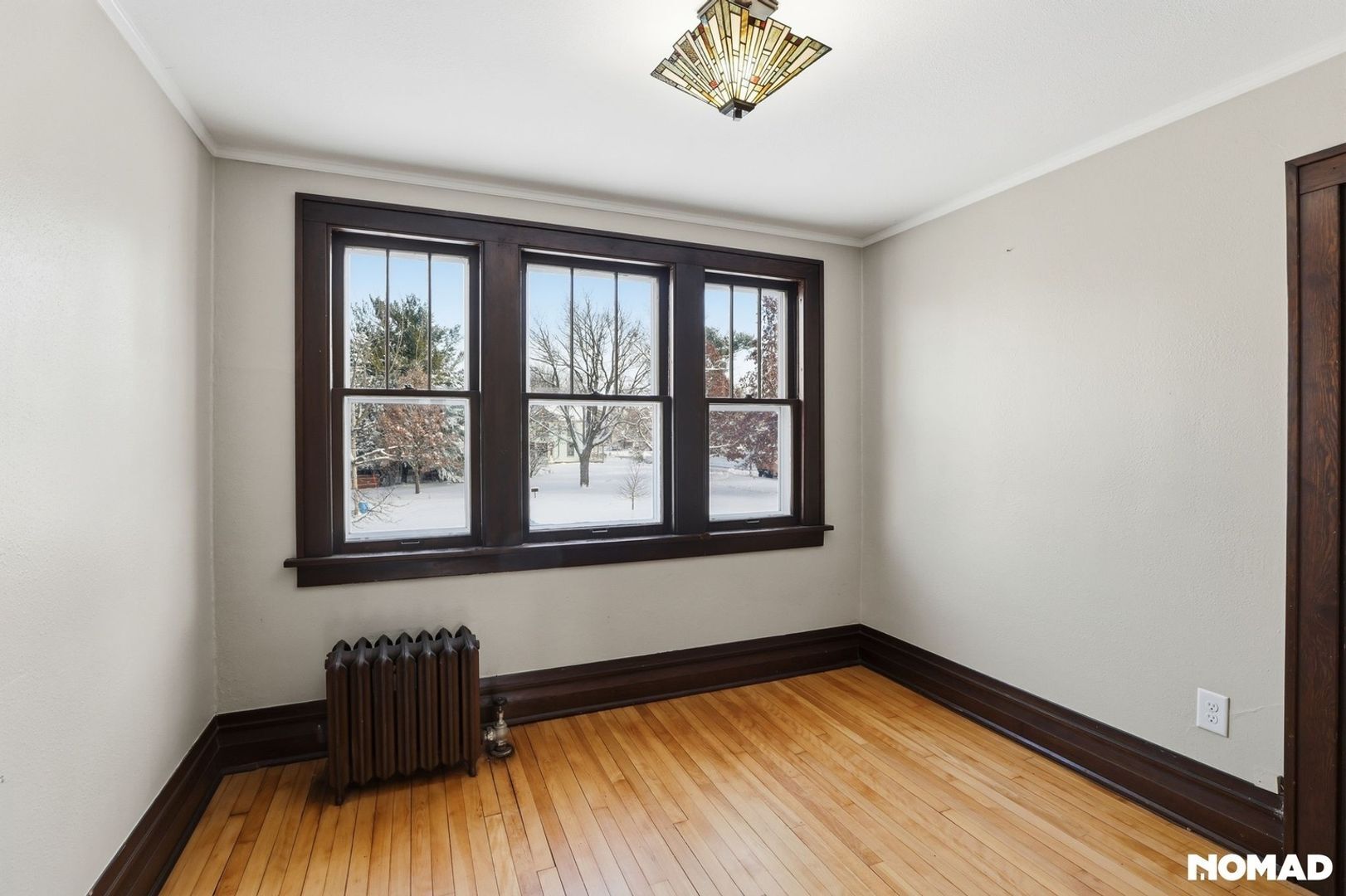 Building Photo - 40 W Lewis St