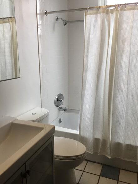 bathroom - 4610 Liberty Ave