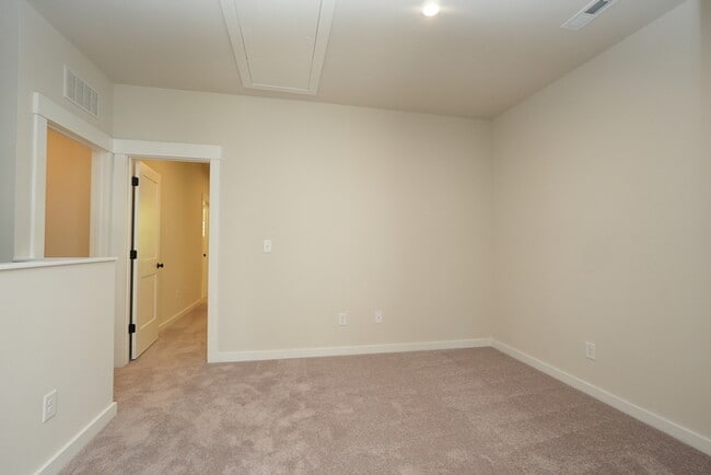 Building Photo - Brand New 3-Bedroom Townhome in Prime Charlotte Location!