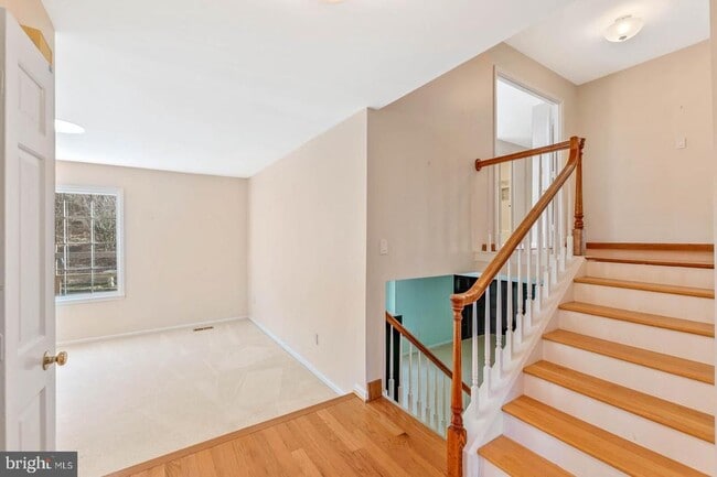 Building Photo - 9711 Cinnamon Creek Dr