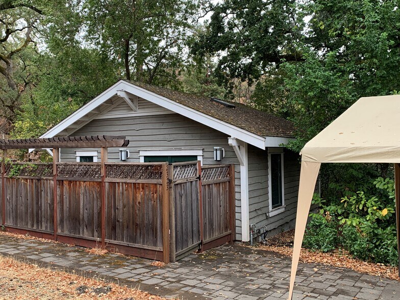 Cottage exterior. - 2321 Tice Valley Blvd