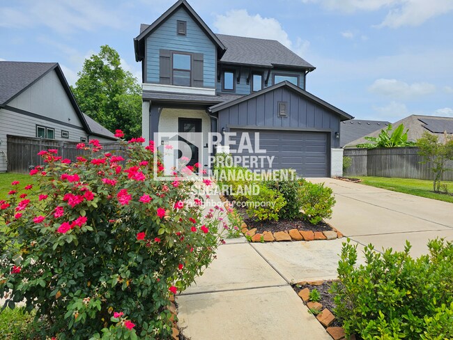 Building Photo - Move-In Ready Home in Sienna with Resort Amenities