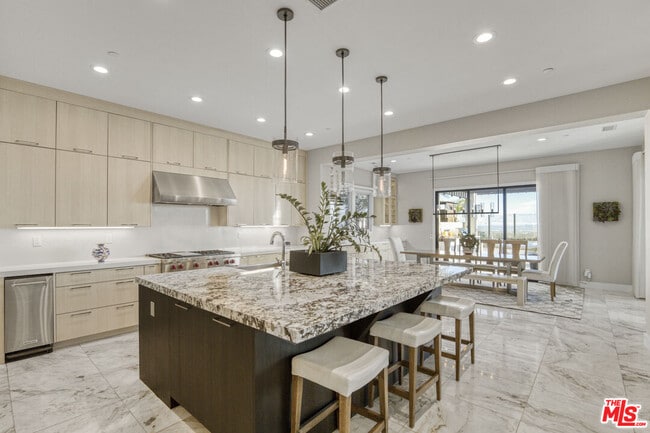 Building Photo - 20124 Piccadilly Ln