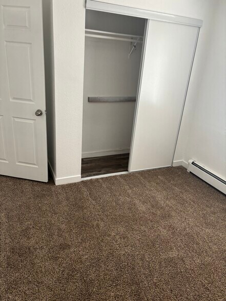 Building Photo - 3033 Pinnacle Dr