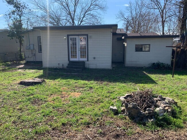 Building Photo - *COMING SOON* Spectacular 3 bedroom HOME