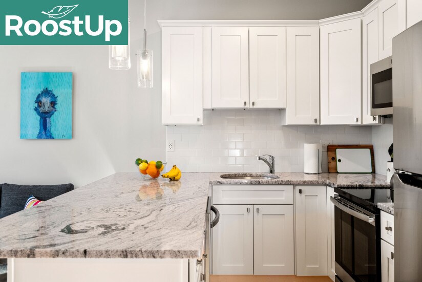 Building Photo - Furnished Bedroom with Private Bath in East Boston