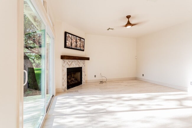 Building Photo - Gorgeous 4BR 2.5/BA Home with White Kitchen & Tree-Filled Yard