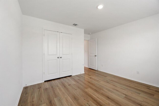 Building Photo - 113 Golden Grove Pkwy