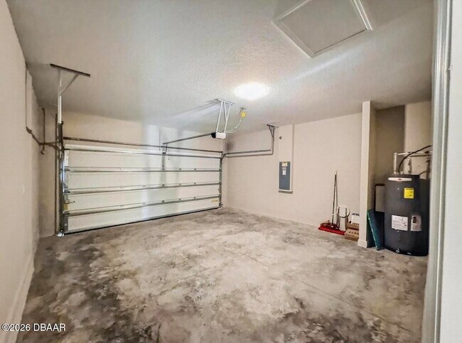 Building Photo - 1212 Pampus Dr