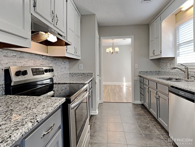 Building Photo - 2875 Brookton Ln SE