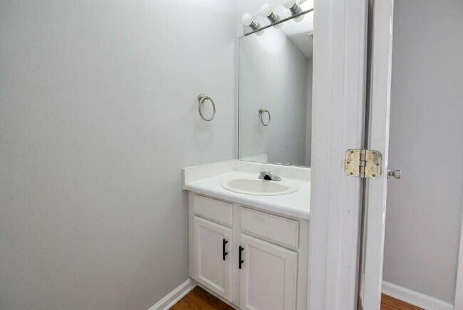 Building Photo - 370 Darter Run NW