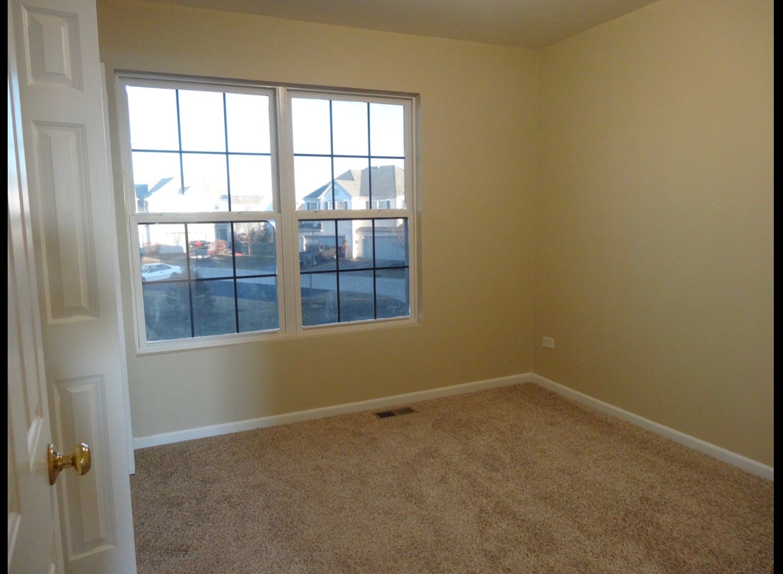 Building Photo - 1109 Clover Dr