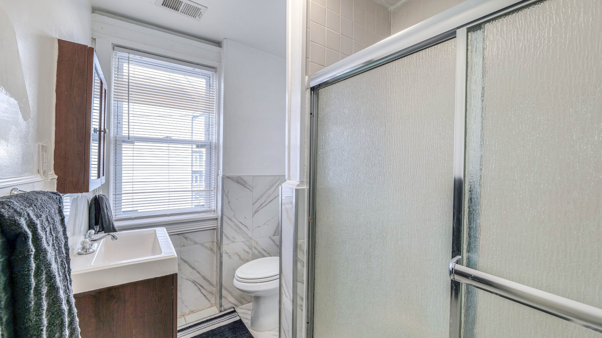 Building Photo - 14 N Vassar Sq