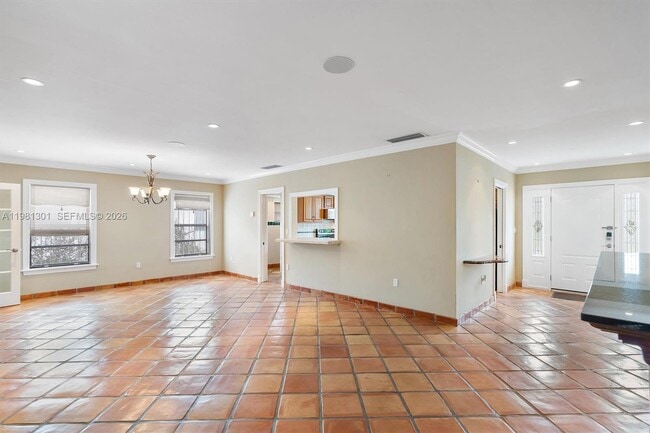 Building Photo - 300 187th St