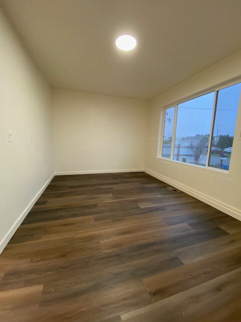 Building Photo - 3238 Knox Butte Ave NE