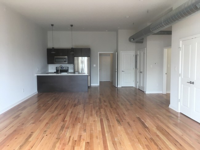 Primary Photo - 2021 N Front St