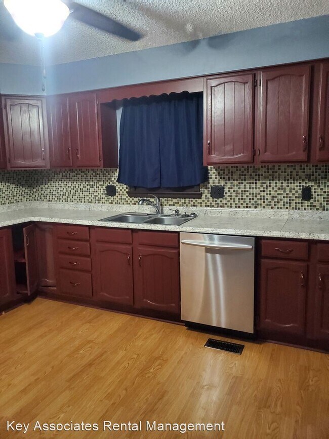 Primary Photo - 3 br, 2.5 bath House - 2122 NW Kendall