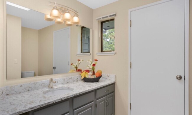 Building Photo - 1 143rd Ave SE