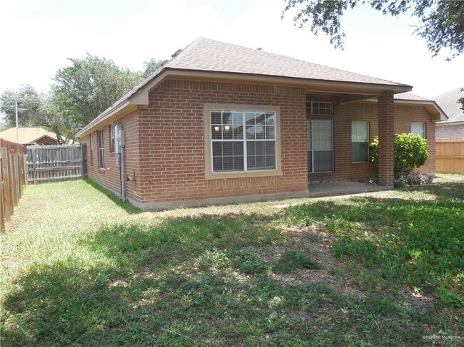 Building Photo - 32 E St