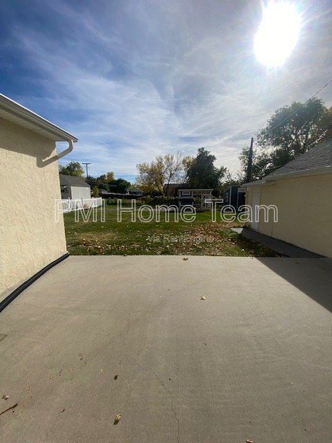 Building Photo - 330 E 100 N