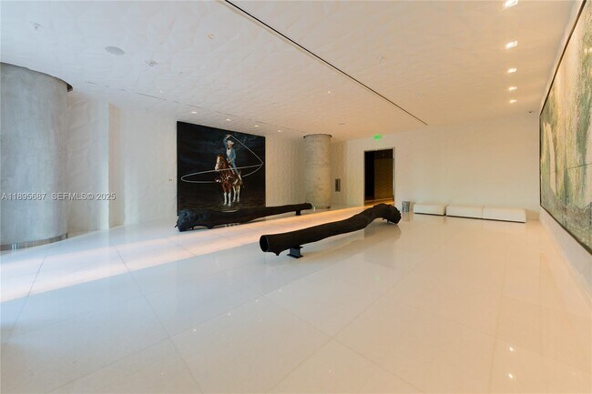 Building Photo - 1300 S Miami Ave