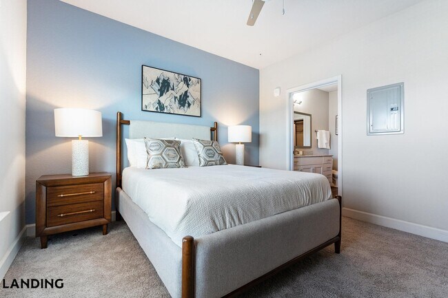 Building Photo - 918 Aventine Dr