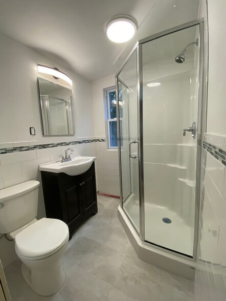 Building Photo - 26 Hazelwood St