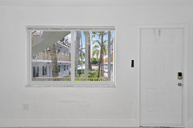 Building Photo - 1821 Middle River Dr